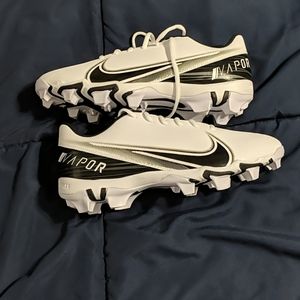 Never worn Nike football cleats